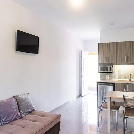 Ionian Blue - Adults Friendly קאבוס